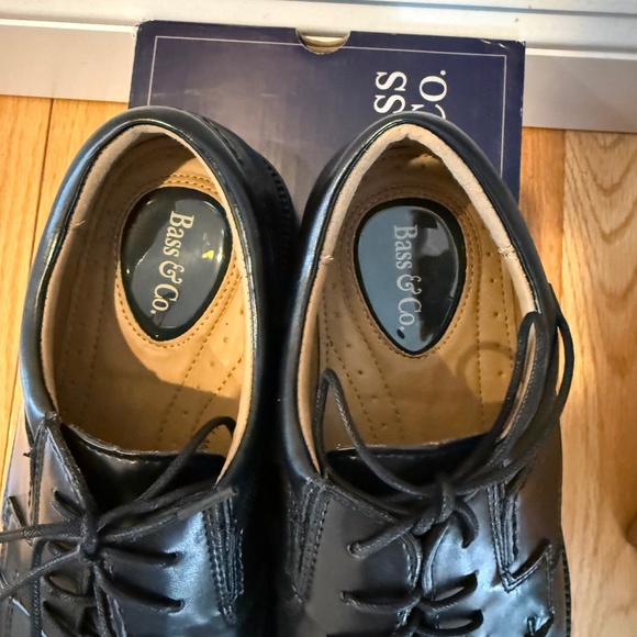 Classic Revere, 9.5 Medium, Water Resistant main image 4